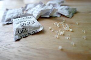 Silica gel is the best way to dry tapes